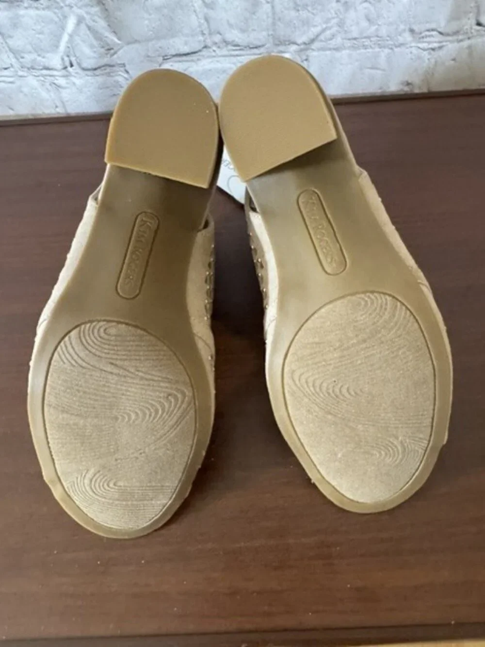 NWT Kim Rogers Tan Perforated Peep Toe Slingback Sandals Size 6.5
